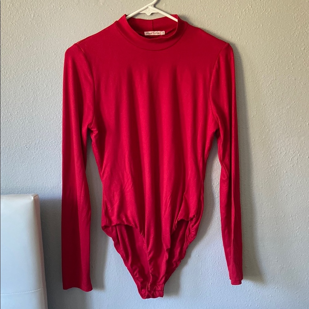 Heart Hips Scarlet Top